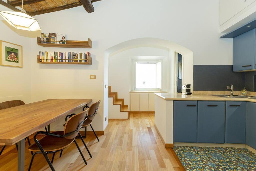 شقة Monti - Stunning Loft In The Heart Of Rome'S Monti المظهر الخارجي الصورة