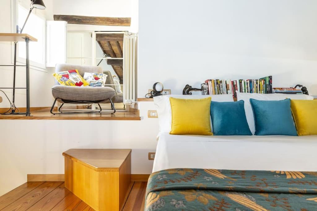 شقة Monti - Stunning Loft In The Heart Of Rome'S Monti المظهر الخارجي الصورة